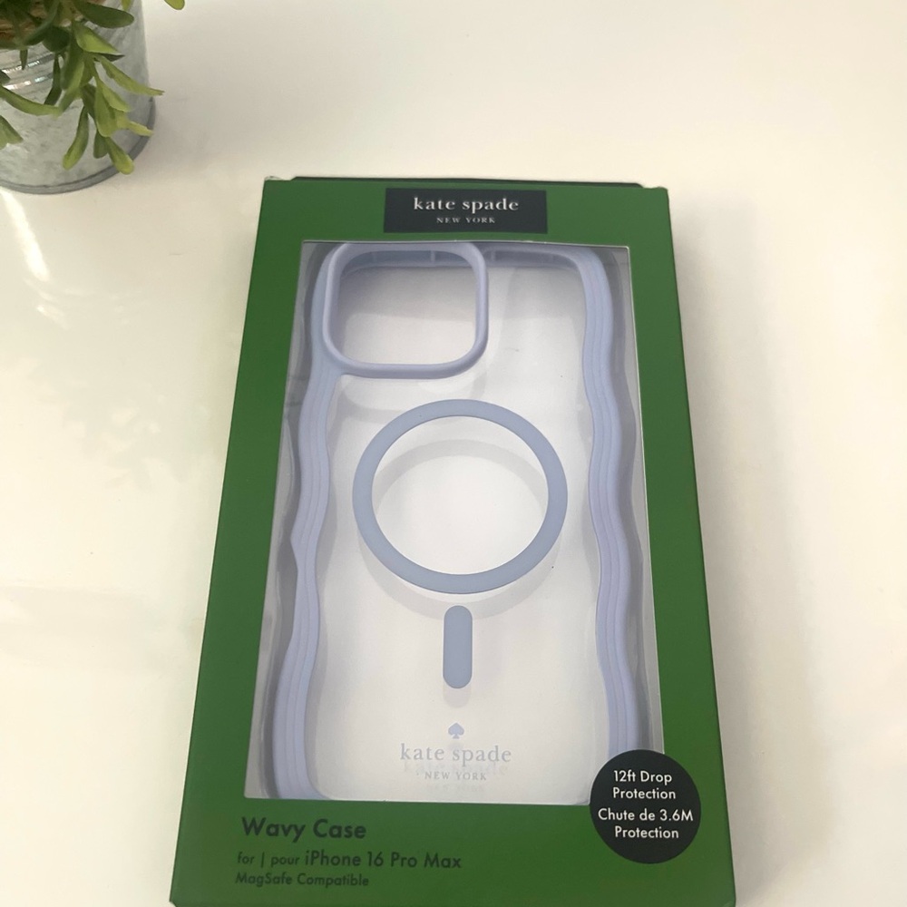 Kate Spade Wavy MagSafe iPhone 16 Pro Max Case - Picture 2 of 2